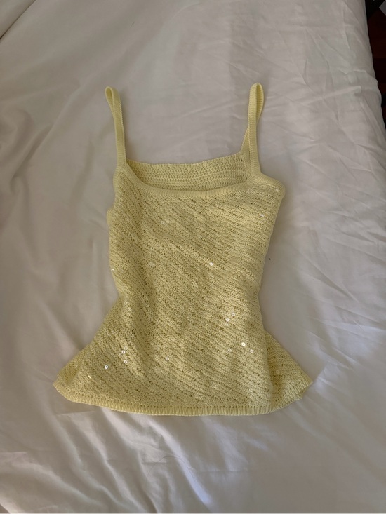 American Vintage Tops - Y2K Butter Yellow Crochet Sequin Knit Cami Top